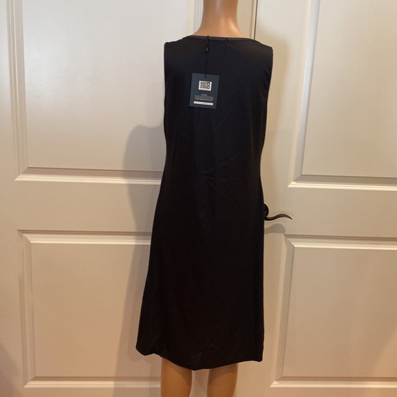 Sleeveless casual dress - Picture 3 of 7